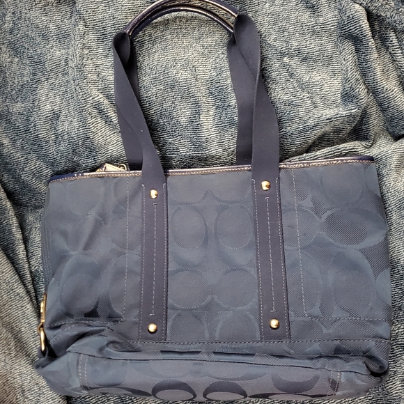Coach Kyra Daisy Signature Purse Navy Blue, “C” pattern bag - Picture 9 of 16